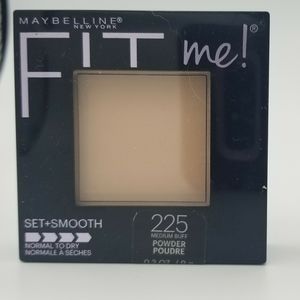 Fit me! Powder Cover-up by Maybelline 225